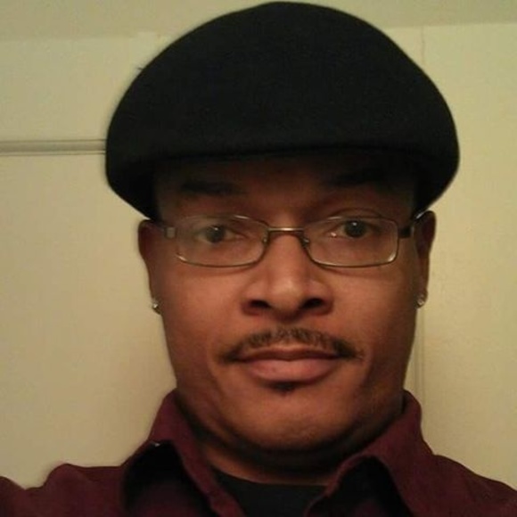 Profile Picture of Ty Scruggs (@ty45_1967) on Poshmark