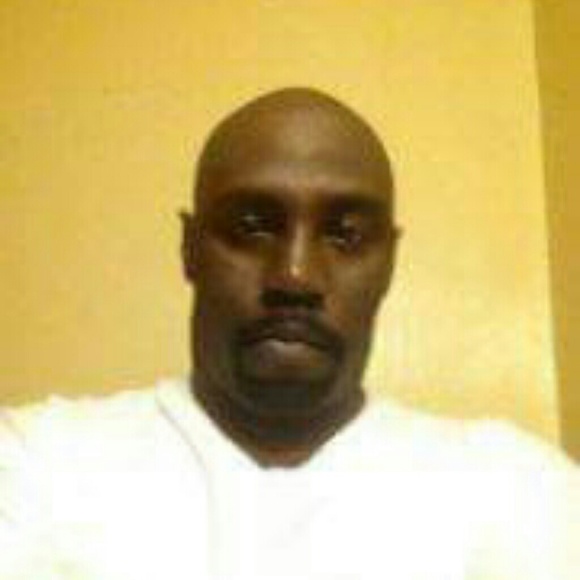 Profile Picture of Furman Massey (@furmanmassey44) on Poshmark