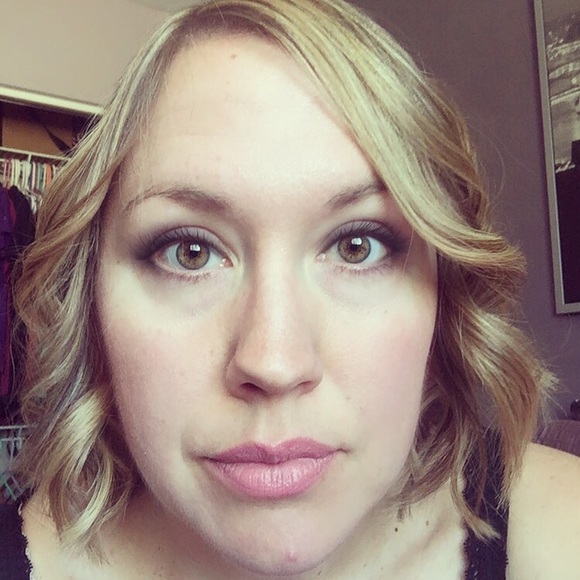 Profile Picture of Jennifer Kimbriel (@jeenufer) on Poshmark