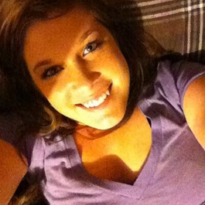 Profile Picture of Elaina Thompson (@elainathompson1) on Twitter