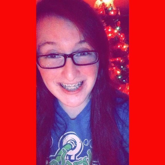 Kayleen Filipek - Poshmark Profile Picture of Kayleen Filipek (@kayleenfilipek) on Poshmark