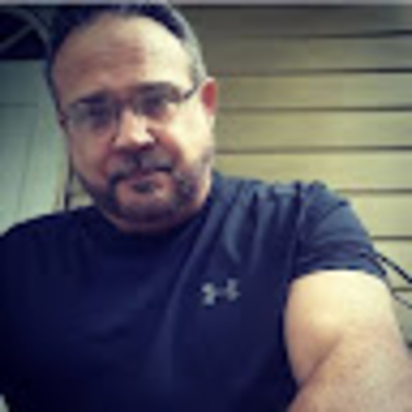 Profile Picture of Richard Brenn (@rickybreen100) on Poshmark