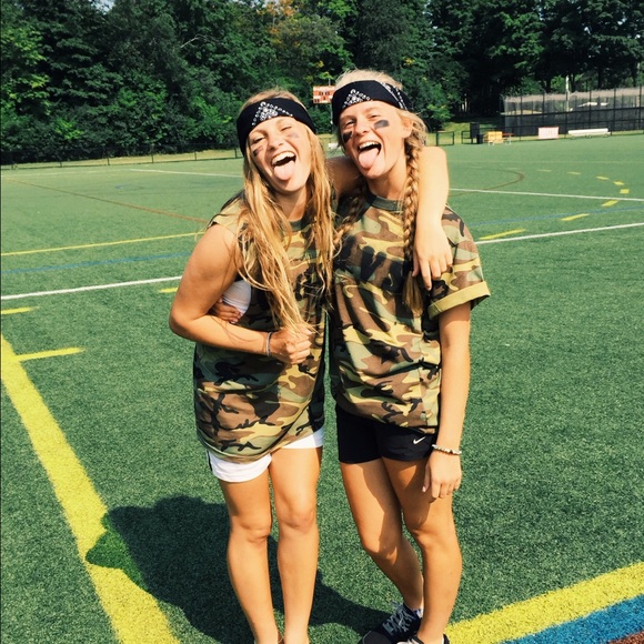 Profile Picture of Kelsey Mcgeough (@kelseymcgeough) on Poshmark