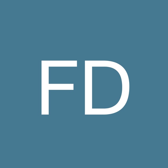 Profile Picture of Felix Davis (@peedee29) on Poshmark