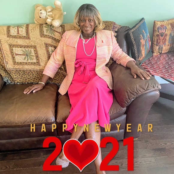 Profile Picture of Deedee Bender (@ludethia) on Poshmark