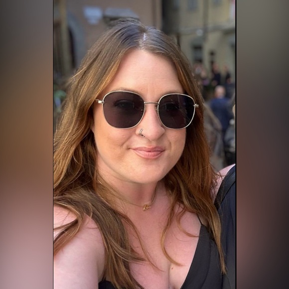 Profile Picture of Erica Mansker (@ericamansker) on Poshmark