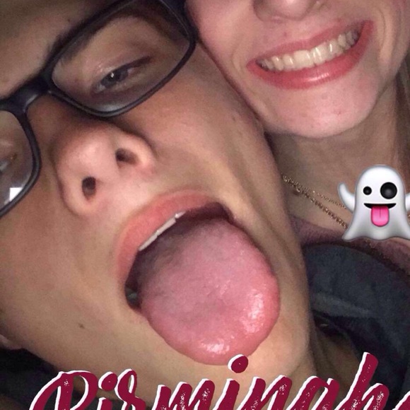 Profile Picture of Hunter Harper (@hunterdharper) on Poshmark