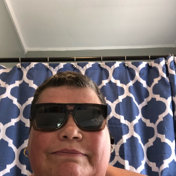 Profile Picture of Kim Wilczak (@serenebadger) on Poshmark