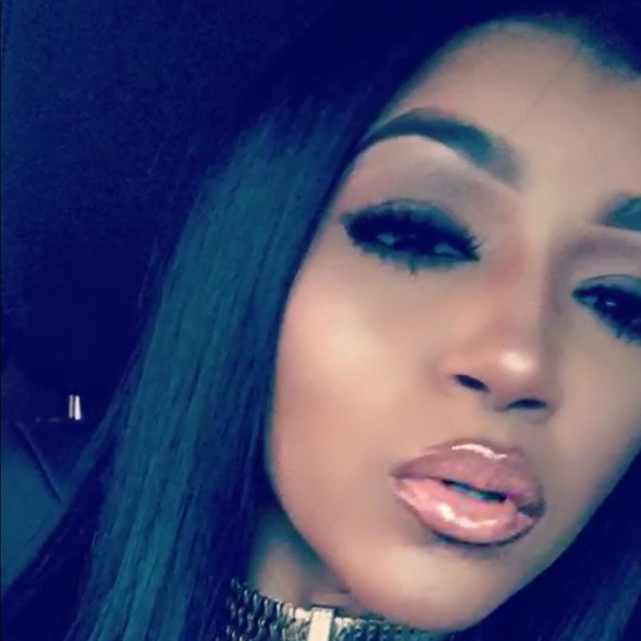 Profile Picture of Court Climes (@shophouseofvii) on Poshmark