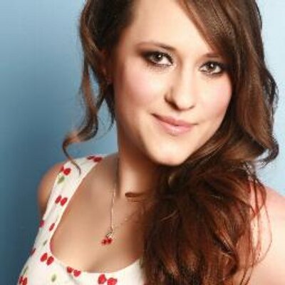 Profile Picture of Julia Svetlosakova (@JemapelleJulie) on Twitter