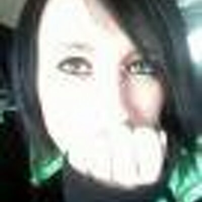 Profile Picture of Rebecca Goad (@MaryEatsPeople) on Twitter