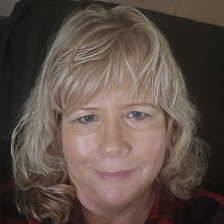 Profile Picture of sandyo (@obremski) on Tiktok