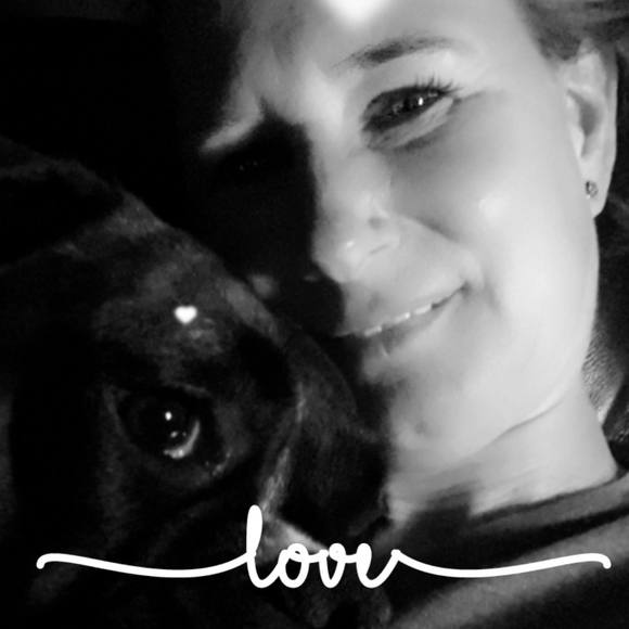 Profile Picture of Tammy Stright (@tammystright) on Poshmark