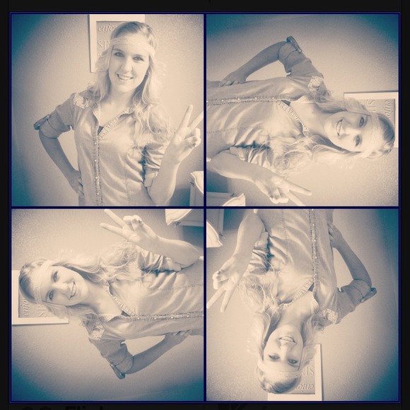 Profile Picture of Kendi Bayer (@kbayer) on Poshmark