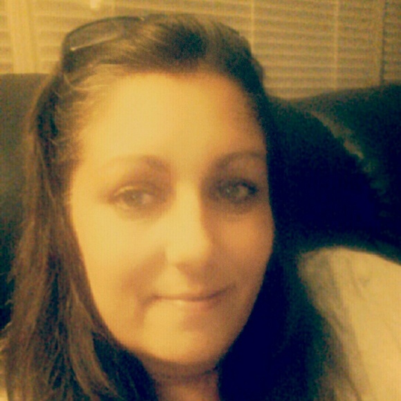 Profile Picture of Tammy Lewallen (@tml0612) on Poshmark