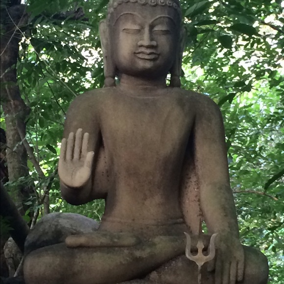 Profile Picture of Cindy De moye (@cdemoye) on Poshmark