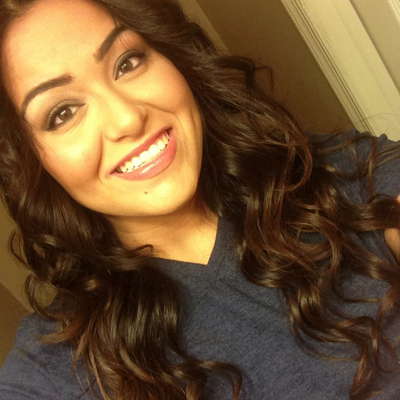 Profile Picture of Bianca Becerra (@biax3) on Poshmark