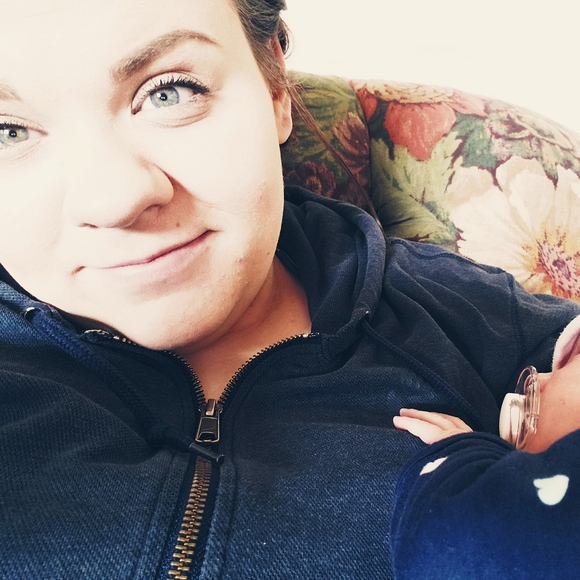 Profile Picture of Savannah Dennison (@savannahtwheat) on Poshmark