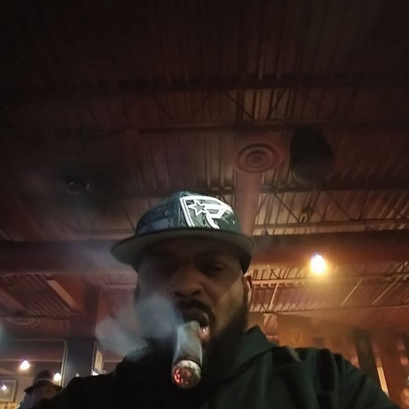 Profile Picture of David Crouch (@datruth1367) on Poshmark