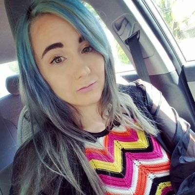 Profile Picture of Mandi Tuttle (@Klareity) on Twitter