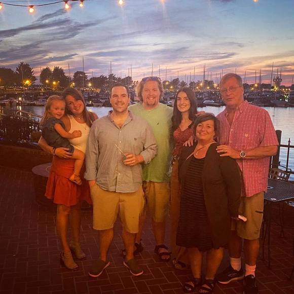 Profile Picture of Jeannie Keller hymes (@millmore4133) on Poshmark