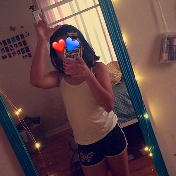 Profile Picture of Lily Vue (@lilpump334) on Poshmark