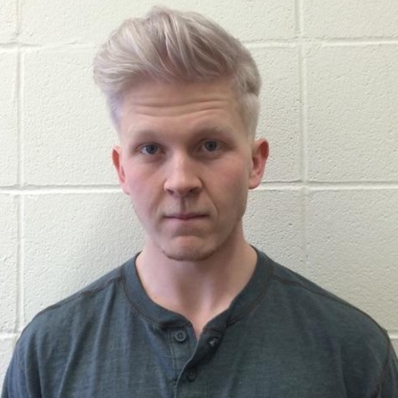 Profile Picture of William Murray (@billjrmurray) on Poshmark