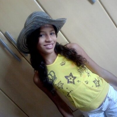 Profile Picture of Bianca Leal (@biancaleal9) on Twitter