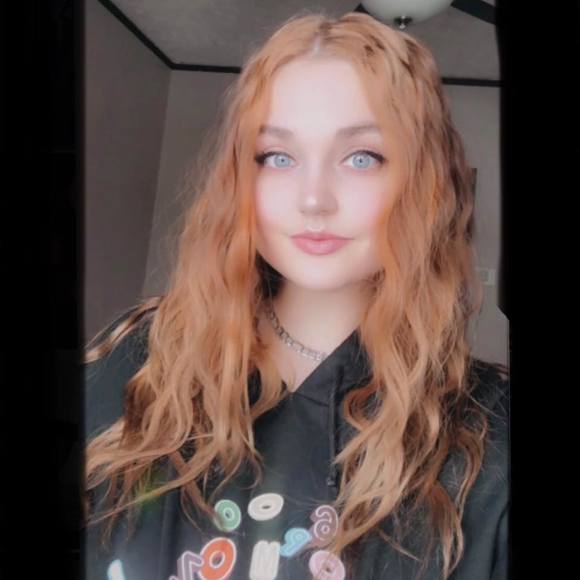 Profile Picture of Breanna Wittmuss (@bre_wittmuss1) on Poshmark