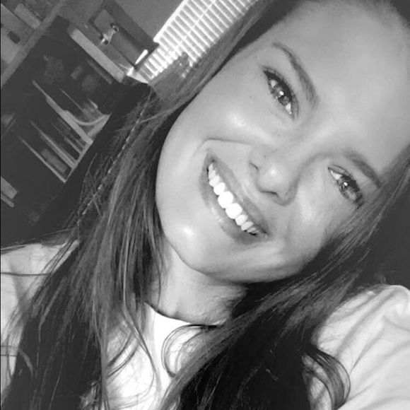 Profile Picture of Lilia Gravitt (@liliagravitt) on Poshmark