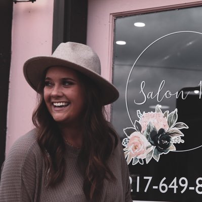 Profile Picture of Amy Gibbons✱ (@amy3gibb) on Twitter