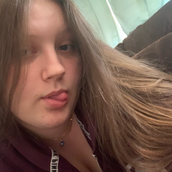 Profile Picture of Jayden Calvert (@jaydencalvert3) on Poshmark