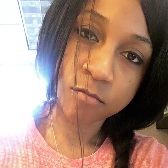 Profile Picture of Briana Booker (@brianabooker) on Poshmark