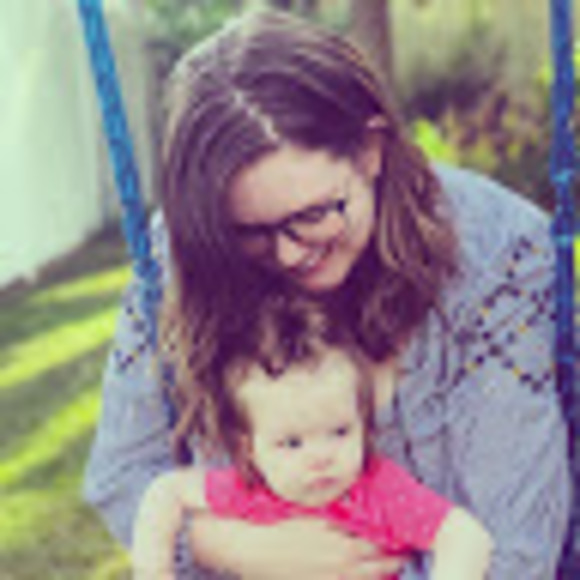 Profile Picture of Sandra Olson (@sandralolson) on Poshmark