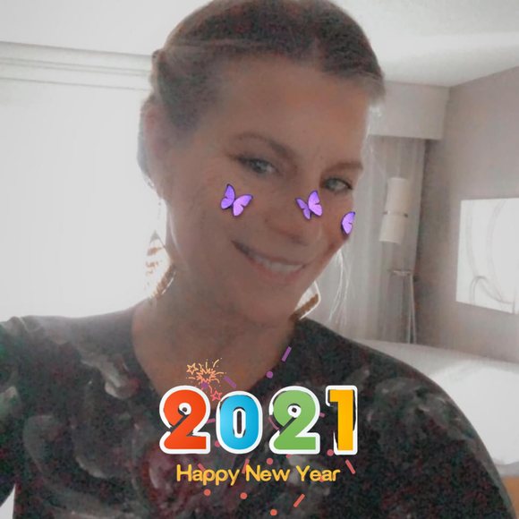 Profile Picture of Beth Mcparland (@bethmcparland) on Poshmark