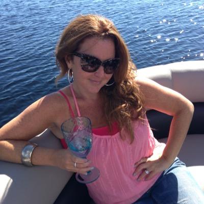 Profile Picture of Debbie Scanlon (@debscanlon4) on Twitter
