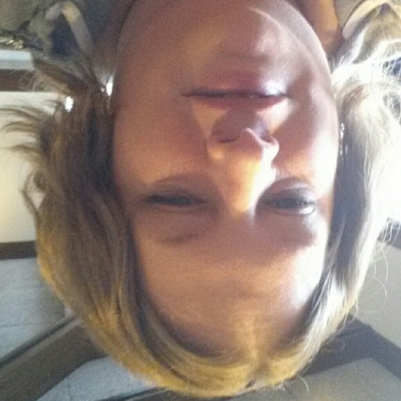 Profile Picture of Erin Polatas (@epolatas) on Poshmark