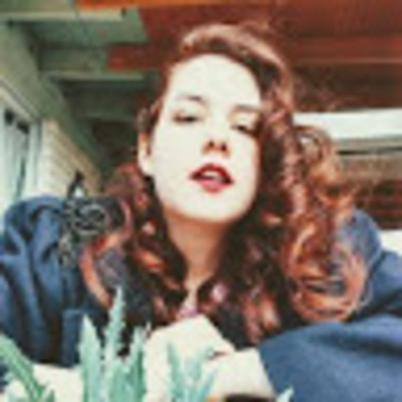 Profile Picture of Katherine Oftedahl (@k_oftedahl) on Poshmark