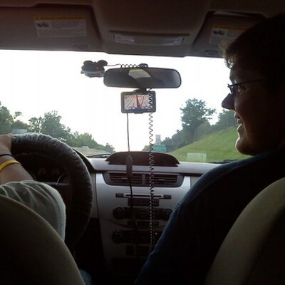 Profile Picture of Stephen Hollifield (@cheezyb864) on Twitter