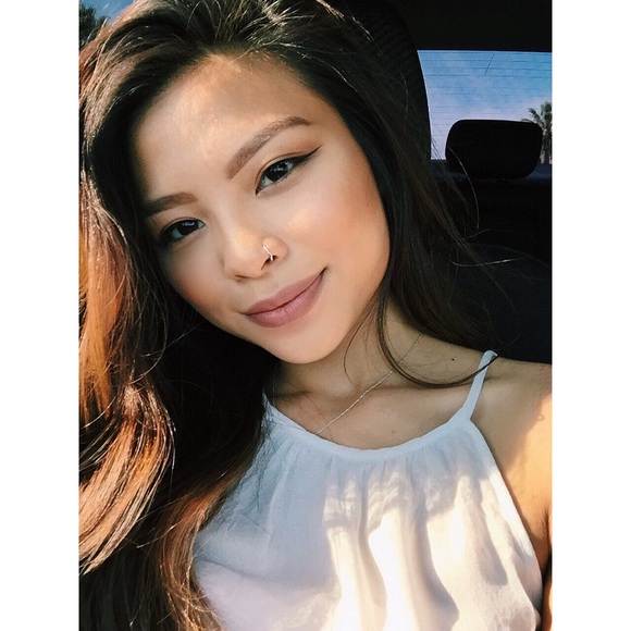 Profile Picture of Cindy Huynh (@huynhciindy) on Poshmark