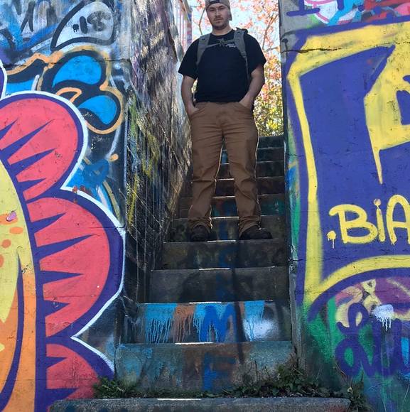 Profile Picture of Tommy Autio (@tommyautio) on Poshmark