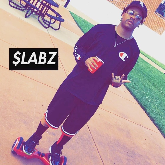 Profile Picture of Kevin Townson (@kevo314) on Poshmark