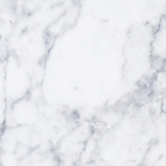 Alexis Plana - Poshmark Profile Picture of Alexis Plana (@lexieplana) on Poshmark