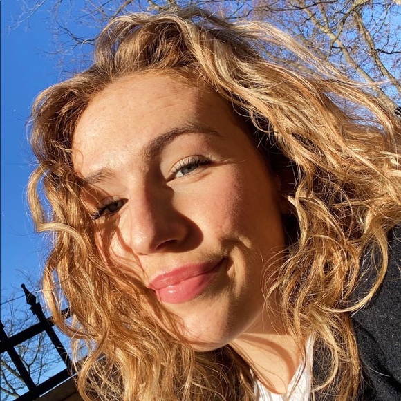 Profile Picture of Mackenzie Campbell (@kenzzcampbell) on Poshmark