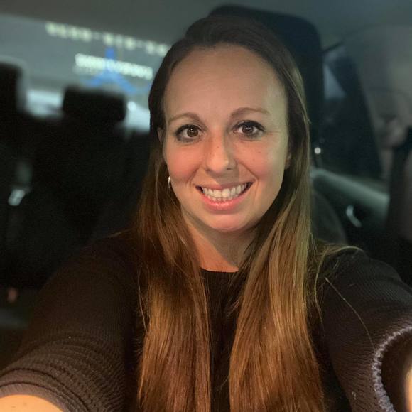 Profile Picture of Ashley Ogozaly (@ashleyogozaly) on Poshmark