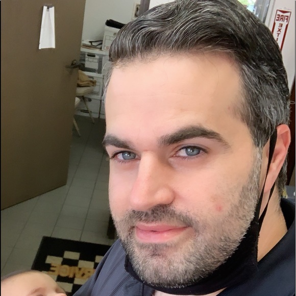 Profile Picture of Mohamad Khalil (@mohamadkhalil) on Poshmark