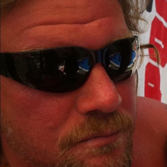 Profile Picture of Mark Arnold (@marnold6969) on Poshmark