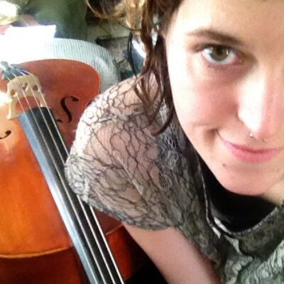 Profile Picture of Caroline Yoder (@Lovenotstrife) on Twitter