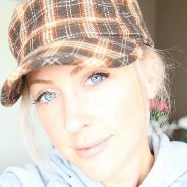 Profile Picture of MISSY GOULAKOS (@MissyGoulakos) on Twitter