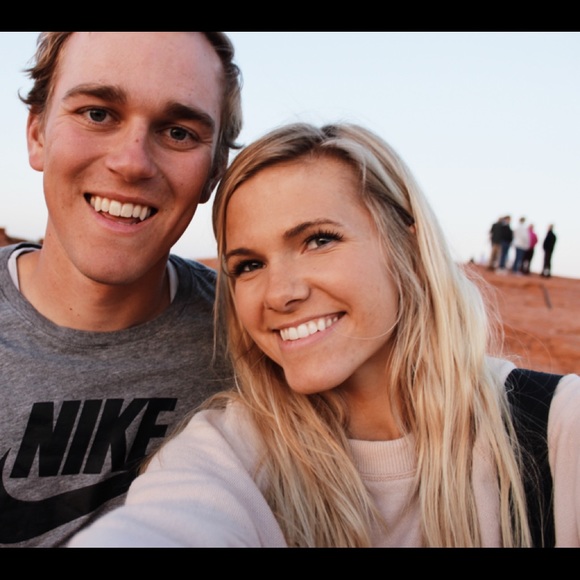 Profile Picture of Megan Larsen (@meglarsen37) on Poshmark